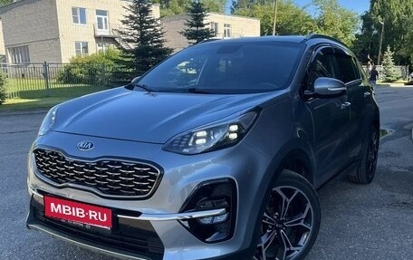KIA Sportage IV рестайлинг, 2020 год, 2 000 000 рублей, 1 фотография