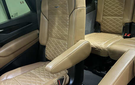 Cadillac Escalade V, 2023 год, 11 000 000 рублей, 8 фотография