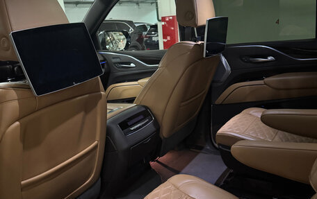 Cadillac Escalade V, 2023 год, 11 000 000 рублей, 9 фотография