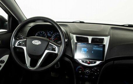 Hyundai Solaris II рестайлинг, 2011 год, 650 000 рублей, 13 фотография