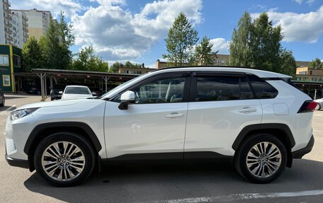 Toyota RAV4, 2021 год, 3 200 000 рублей, 5 фотография