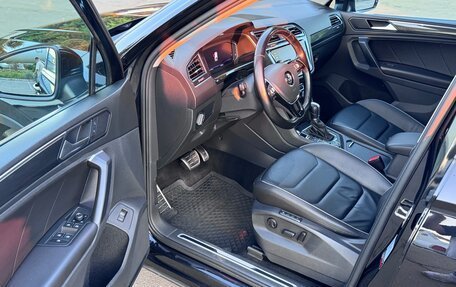 Volkswagen Tiguan II, 2019 год, 2 800 000 рублей, 5 фотография