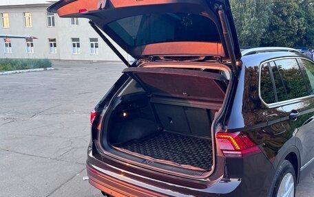 Volkswagen Tiguan II, 2019 год, 2 800 000 рублей, 6 фотография