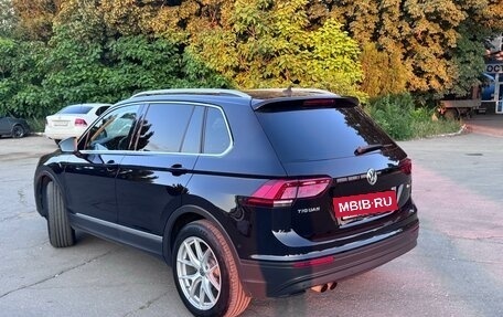 Volkswagen Tiguan II, 2019 год, 2 800 000 рублей, 4 фотография