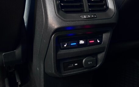 Volkswagen Tiguan II, 2019 год, 2 800 000 рублей, 16 фотография