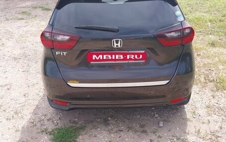 Honda Fit, 2020 год, 1 800 000 рублей, 5 фотография