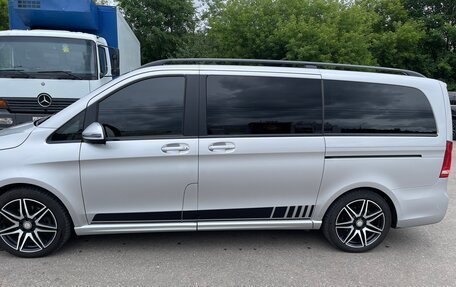 Mercedes-Benz V-Класс, 2017 год, 5 100 000 рублей, 3 фотография