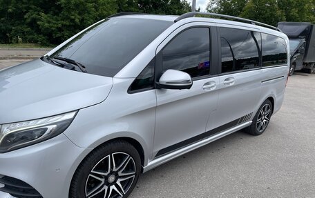 Mercedes-Benz V-Класс, 2017 год, 5 100 000 рублей, 2 фотография