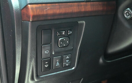 Toyota Land Cruiser Prado 150 рестайлинг 2, 2013 год, 3 495 000 рублей, 15 фотография