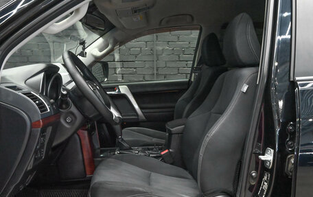 Toyota Land Cruiser Prado 150 рестайлинг 2, 2013 год, 3 495 000 рублей, 21 фотография