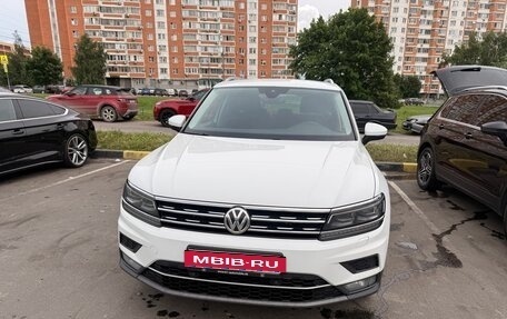 Volkswagen Tiguan II, 2019 год, 2 850 000 рублей, 1 фотография