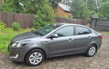 KIA Rio III рестайлинг, 2013 год, 850 000 рублей, 2 фотография