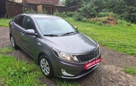 KIA Rio III рестайлинг, 2013 год, 850 000 рублей, 20 фотография