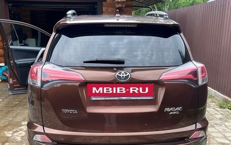 Toyota RAV4, 2017 год, 2 320 000 рублей, 3 фотография