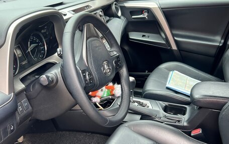 Toyota RAV4, 2017 год, 2 320 000 рублей, 15 фотография