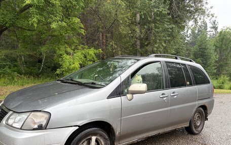 Nissan Prairie III, 2000 год, 270 000 рублей, 2 фотография
