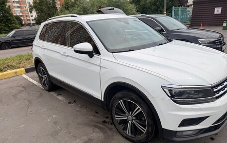 Volkswagen Tiguan II, 2019 год, 2 850 000 рублей, 2 фотография