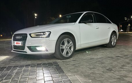 Audi A4, 2012 год, 1 000 000 рублей, 2 фотография