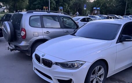 BMW 3 серия, 2013 год, 1 550 000 рублей, 2 фотография
