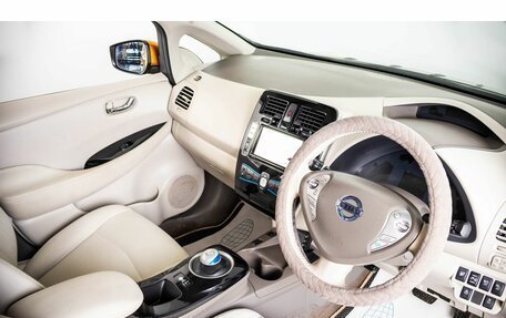 Nissan Leaf I, 2015 год, 999 000 рублей, 8 фотография