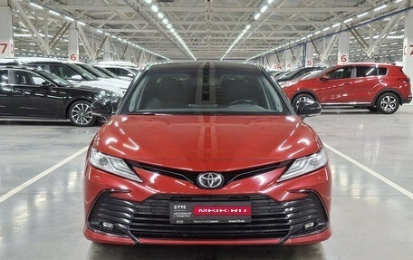 Toyota Camry, 2021 год, 3 350 000 рублей, 2 фотография