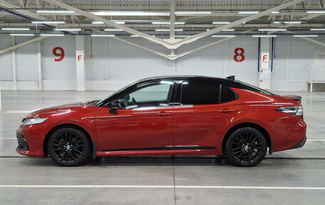 Toyota Camry, 2021 год, 3 350 000 рублей, 10 фотография