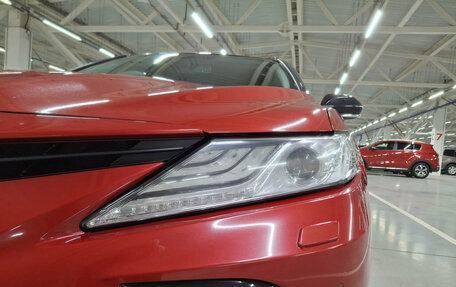 Toyota Camry, 2021 год, 3 350 000 рублей, 21 фотография
