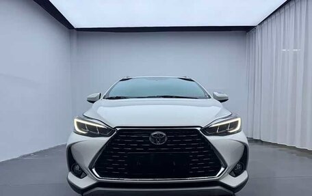 Toyota Yaris XP150 рестайлинг, 2023 год, 1 440 000 рублей, 2 фотография