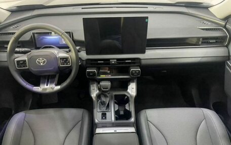 Toyota RAV4, 2026 год, 4 239 000 рублей, 9 фотография