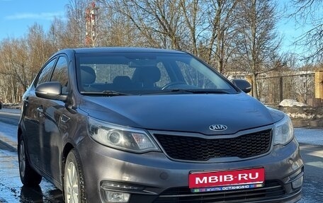 KIA Rio III рестайлинг, 2015 год, 990 000 рублей, 1 фотография