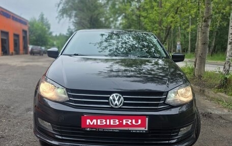 Volkswagen Polo VI (EU Market), 2015 год, 750 000 рублей, 2 фотография