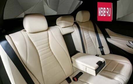Mercedes-Benz E-Класс, 2020 год, 4 050 000 рублей, 14 фотография