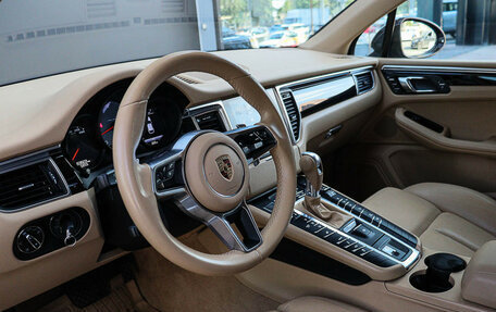 Porsche Macan I рестайлинг, 2016 год, 3 700 000 рублей, 14 фотография