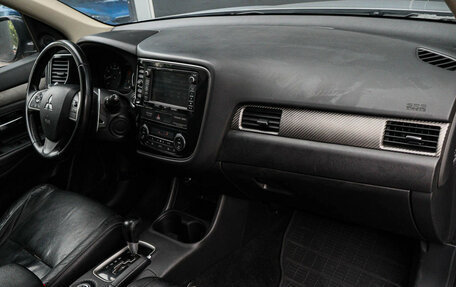 Mitsubishi Outlander III рестайлинг 3, 2012 год, 1 000 000 рублей, 8 фотография
