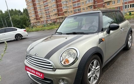 MINI Hatch, 2010 год, 850 000 рублей, 3 фотография