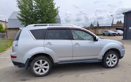 Mitsubishi Outlander III рестайлинг 3, 2008 год, 970 000 рублей, 4 фотография