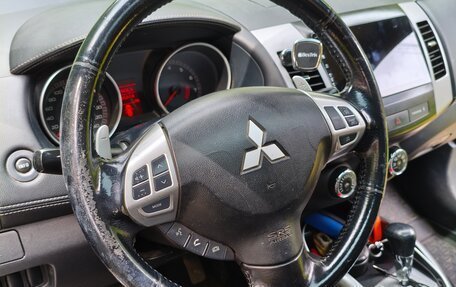 Mitsubishi Outlander III рестайлинг 3, 2008 год, 970 000 рублей, 11 фотография