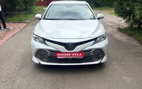 Toyota Camry, 2020 год, 2 600 000 рублей, 7 фотография