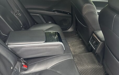 Toyota Camry, 2020 год, 2 600 000 рублей, 8 фотография