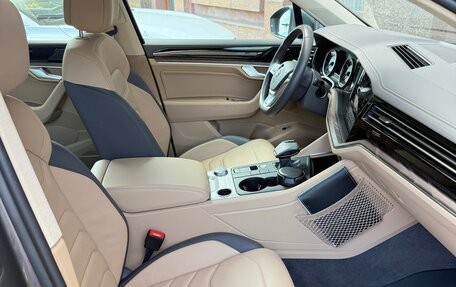 Volkswagen Touareg III, 2020 год, 5 600 000 рублей, 6 фотография