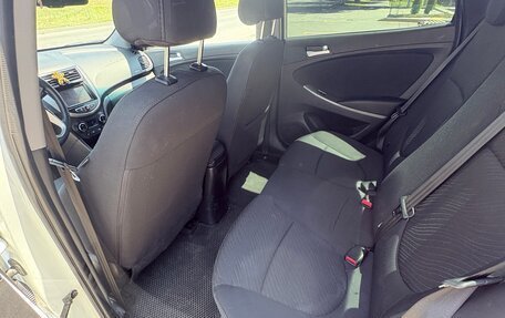 Hyundai Solaris II рестайлинг, 2015 год, 1 200 000 рублей, 10 фотография