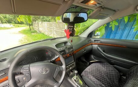 Toyota Avensis III рестайлинг, 2005 год, 520 000 рублей, 5 фотография