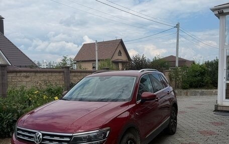 Volkswagen Tiguan II, 2019 год, 2 990 000 рублей, 1 фотография