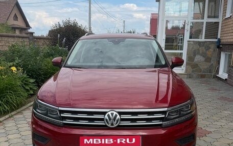 Volkswagen Tiguan II, 2019 год, 2 990 000 рублей, 2 фотография