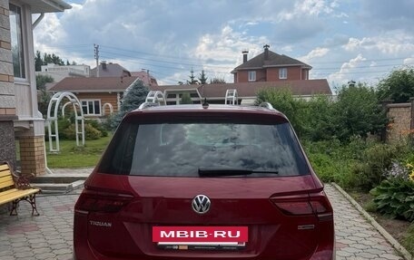 Volkswagen Tiguan II, 2019 год, 2 990 000 рублей, 3 фотография