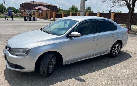 Volkswagen Jetta VI, 2013 год, 830 000 рублей, 2 фотография