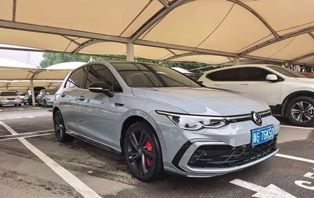 Volkswagen Golf VIII, 2022 год, 1 900 000 рублей, 2 фотография
