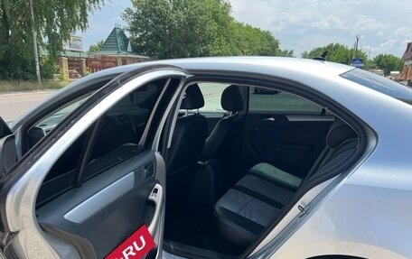 Volkswagen Jetta VI, 2013 год, 830 000 рублей, 8 фотография