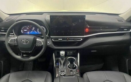 Toyota Highlander, 2026 год, 5 499 000 рублей, 9 фотография