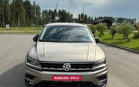 Volkswagen Tiguan II, 2020 год, 2 650 000 рублей, 1 фотография